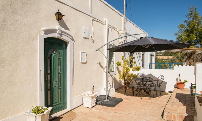 Gorjoes Villa | Traditional Countryside Quinta in Santa Barbara de Nexe