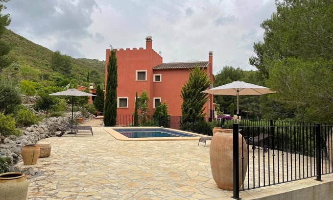 Lliber Villa | Traditional Spanish Villa with Private Pool & Gardens. Lliber - Jalon Valley