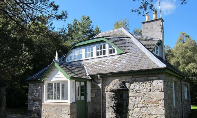 Ardgay Cottage | Traditional Stone Built Gate House In The Heart Of The Highlands