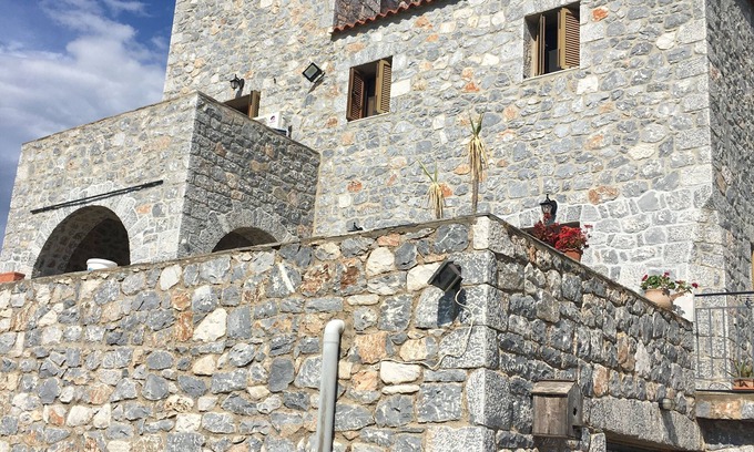 Areopoli Villa | Traditional Villa with Amazing Sea View