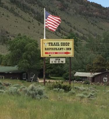 Wapiti Hotel | Trail Shop Inn