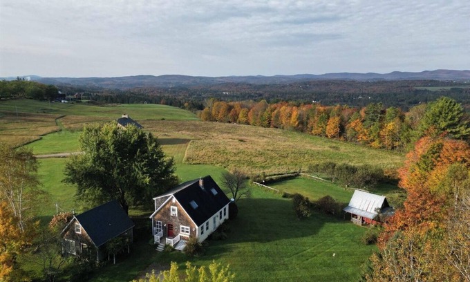 Lyndon House | Trailside Cottage at Kingdom Trails in Lyndonville
