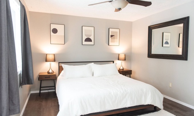 Billings House | Tranquil 5 bedroom home with large deck and yard