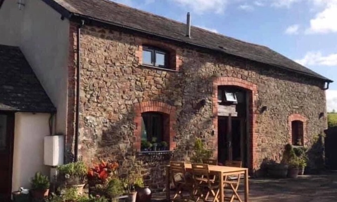 Broadwoodkelly House | Tranquil Barn Retreat Nr Winkleigh