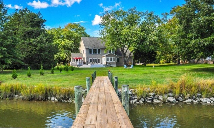 Unionville House | Tranquil Beautiful Waterfront Near Historic St. Michaels & Royal Oak