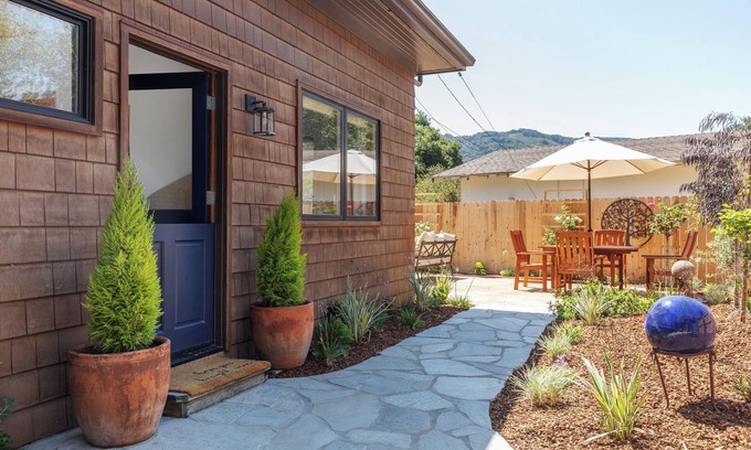 Carmel Cottage | Tranquil cottage with fenced garden, fire pit, bbq, outdoor dining and hot tub.