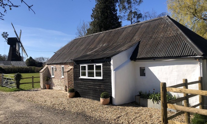 Stelling Minnis House | Tranquil grade II listed barn next to historic windmill