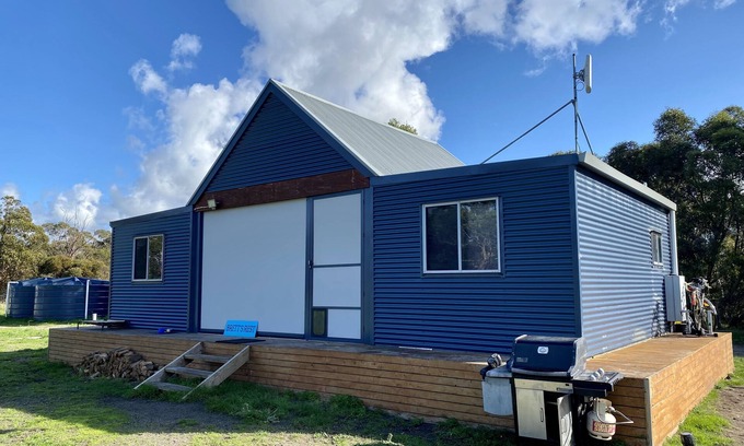 Brownlow Ki Cabin | tranquil holiday set up. close to all you facilities