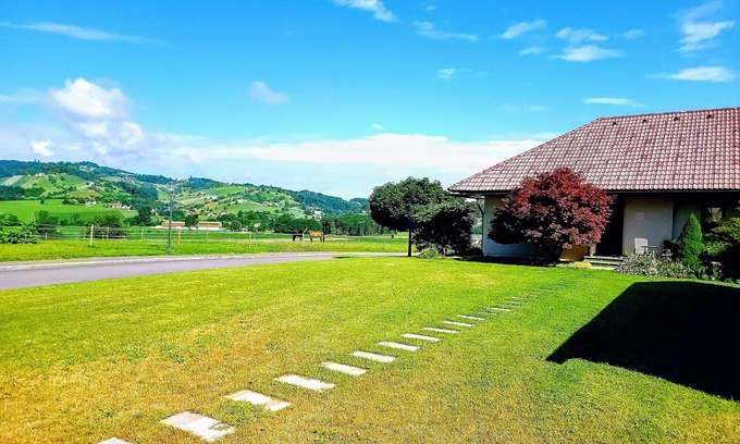 Bistrica ob Sotli Apartment | Tranquil Homestay in National Park
