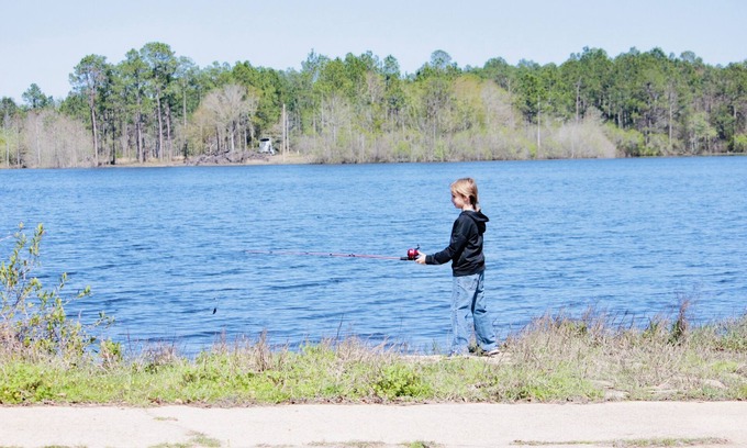 McNeill House | Tranquil Lakehouse on 64 Acre Lake!