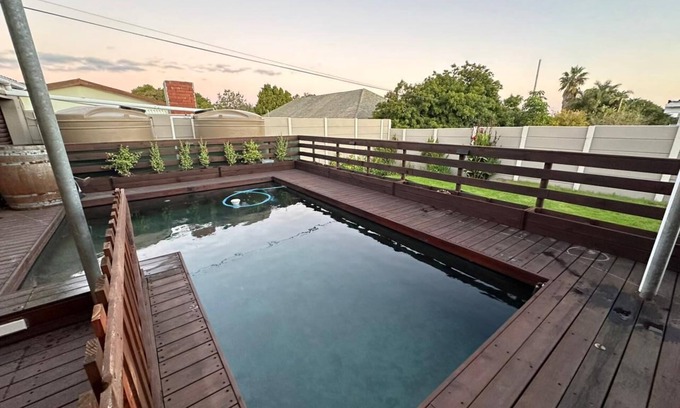 Parow North Apartment | Tranquil Pool Side Apartment