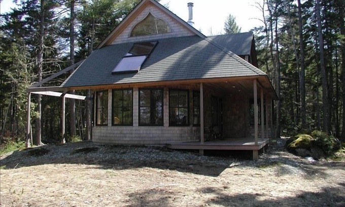 Blue Hill House | Tranquil Retreat on Woods Pond