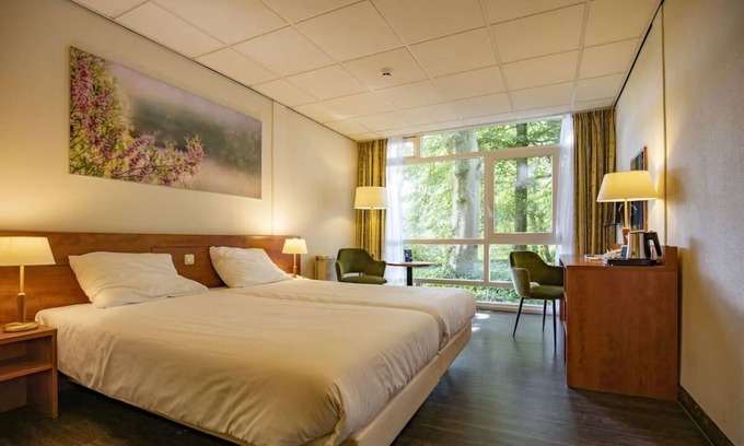 Zon en Schild Hotel | Tranquil Stay with Free Parking, Outdoor Terrace and Biking Adventures