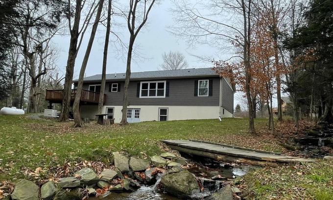 Union Dale House | Tranquil, Stylish Elk Mountain Home with Lake Access