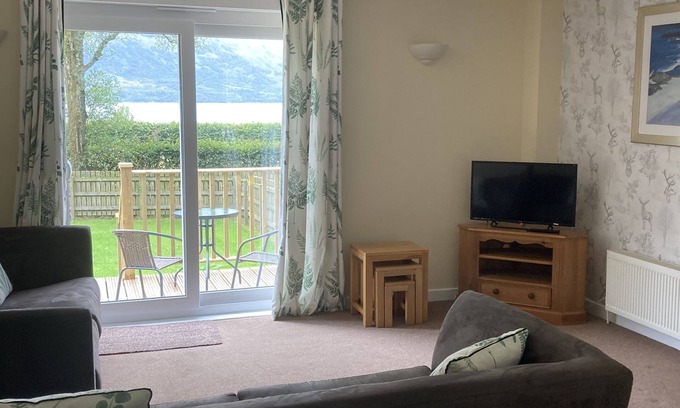 West Laroch Cottage | Tranquil surroundings close to the Loch beach access only 10 miles to Ben Nevis.
