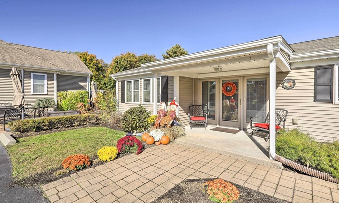 Swansea House | Tranquil Swansea Retreat w/Fire Pit & Grill!