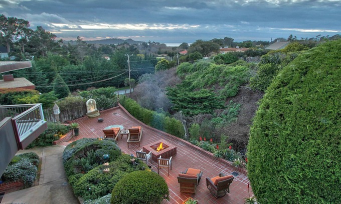 Hatton Fields Apartment | Tranquil Tuckaway w/Ocean/Pt Lobos views,1200sqft patio, firepit, pet friendly!