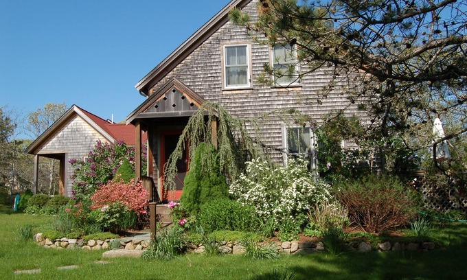 West Tisbury House | Tranquility and Beauty inside and out.
