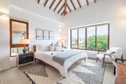 San Pedro Villa | Tranquility at Mahogany and The PoolClub