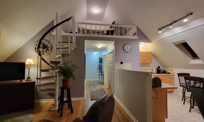 Annapolis Apartment | Tranquility Awaits