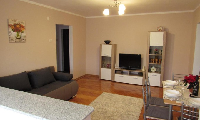 Hunedoara Apartment | Transilvanya Apartament