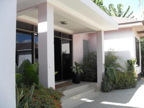 Ukonga Bed & Breakfast | Transit Airport B&B