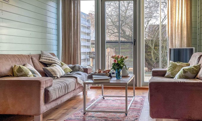 Luckow House | traumHaff® Cozy house of the boatmen, private NORDICSPA, fireplace, rowing boat