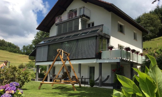 Steinen Apartment | Traumhafte Ferienwohnung mit Pool