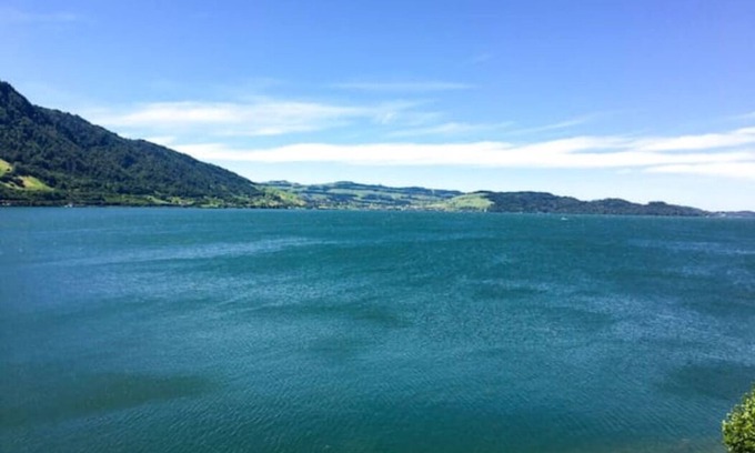 Arth Apartment | Traumwohnung, grosse Terrasse, direkt am Zuger See