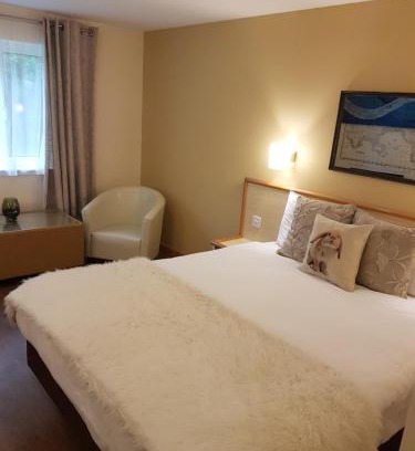 Desborough Hotel | Travel Plaza Hotel