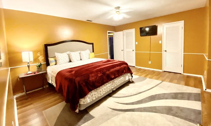 Hahira House | [Traveler Choice🧰 ]WiFi 75" TV/4BDR/3BT+Spacious/Gated+Safe@Hahira/nb l-75/GA🛫