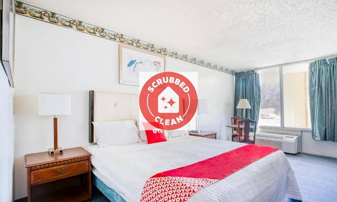 Templeton Hotel | Travelers Inn By OYO, Templeton VA