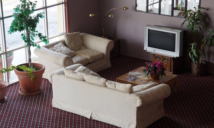 Sherman Hotel | Travelers Inn