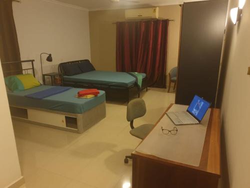Bono East Region House | Travellers Ensuites, La Beach Hub