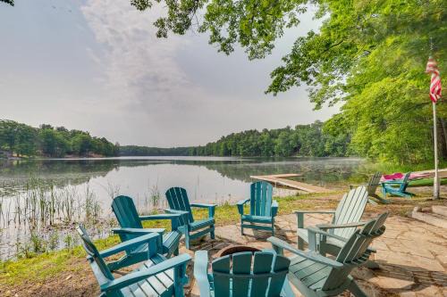 Mayfield House | Traverse City Retreat with Deck and Lake Access