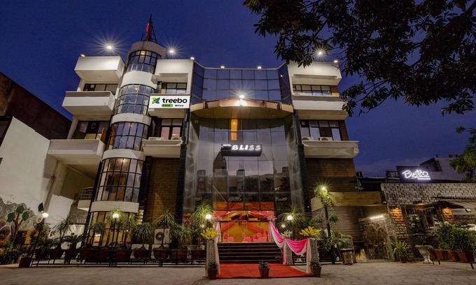 Raja Park Hotel | Treebo Bliss
