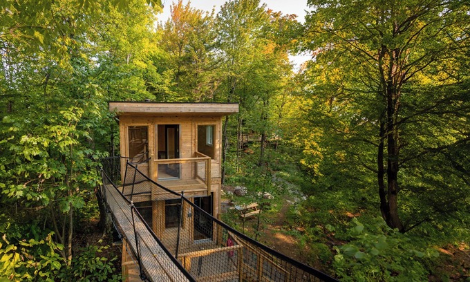 Saint-Faustin-Lac-Carre House | Treehouse #14 (in the forest)