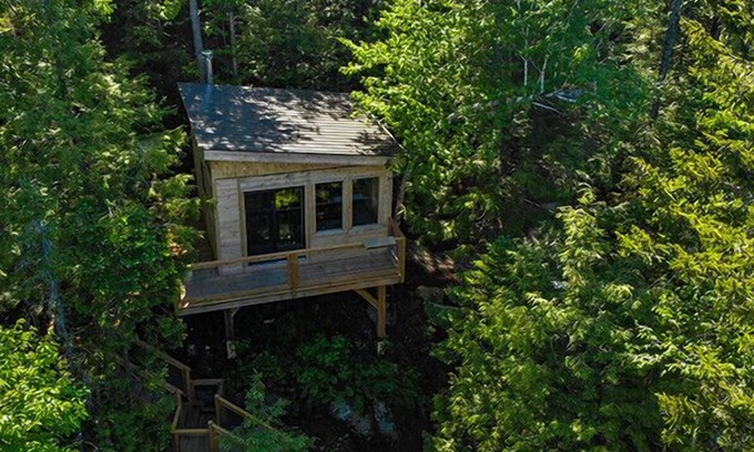 Saint-Faustin-Lac-Carre House | Treehouse #19 | The Cliff house