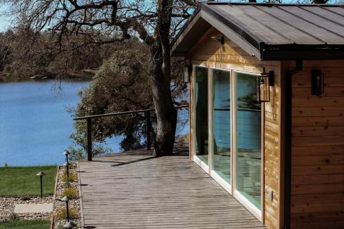 Auburn House | Treehouse Overlook At Lakewood