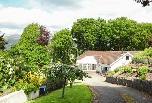 Govilon House | Treetops