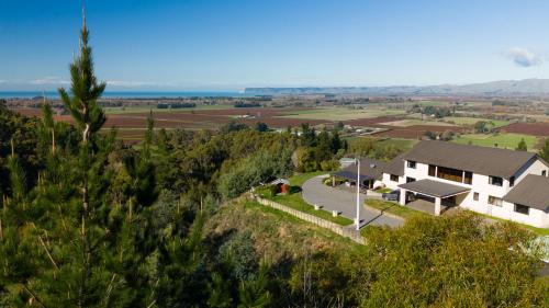 Tuamarina Apartment | Treetops
