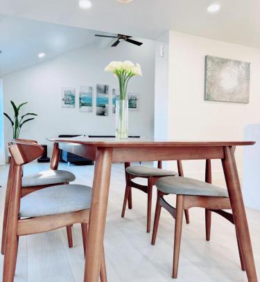 Elk Grove House | Trendy Trenholm