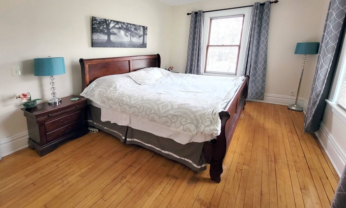 Whittier Apartment | Trendy Uptown Apartment, steps away from many culinary and entertainment options