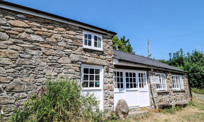 Lower Trengale House | Treverbyn Smithy