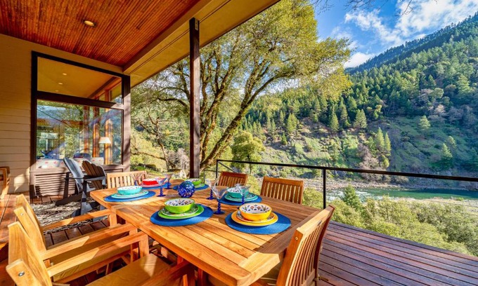 Burnt Ranch House | Trinity River Vista