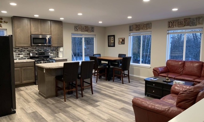 Eagle River Apartment | Triple "A" The Admirable Alaskan Accommodation