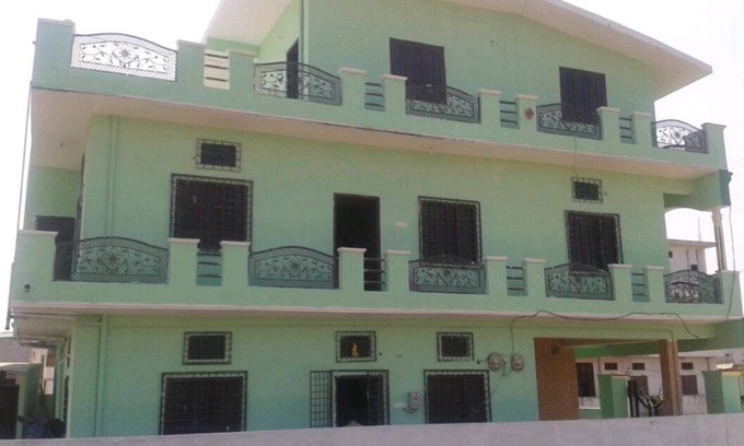 Hyderabad Villa | TRIPLEX VILLA SLEEPS 10