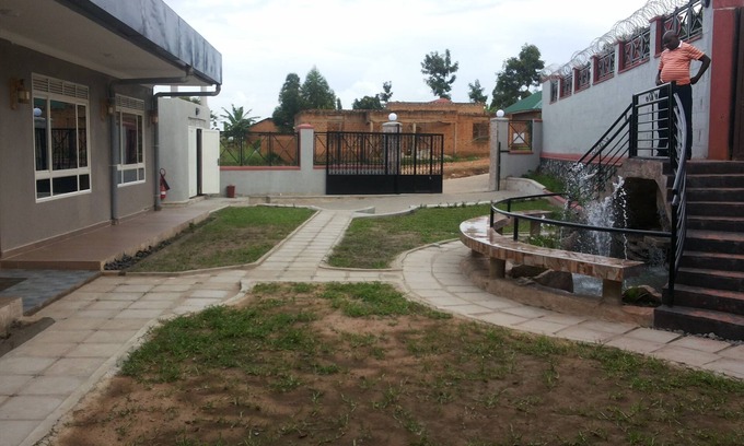 Arua Apartment | Tripplex Hotel