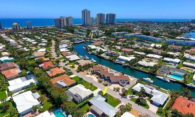 Singer Island House | Tropical Beach House with Private Heated Pool & Cabana