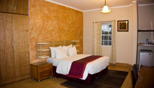 Osu Hotel | Tropical Enclave Hotel